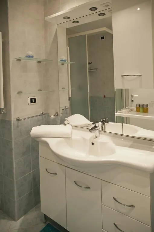 *** Bed & Breakfast B&B Botton D'Oro 2 Basiglio Italy